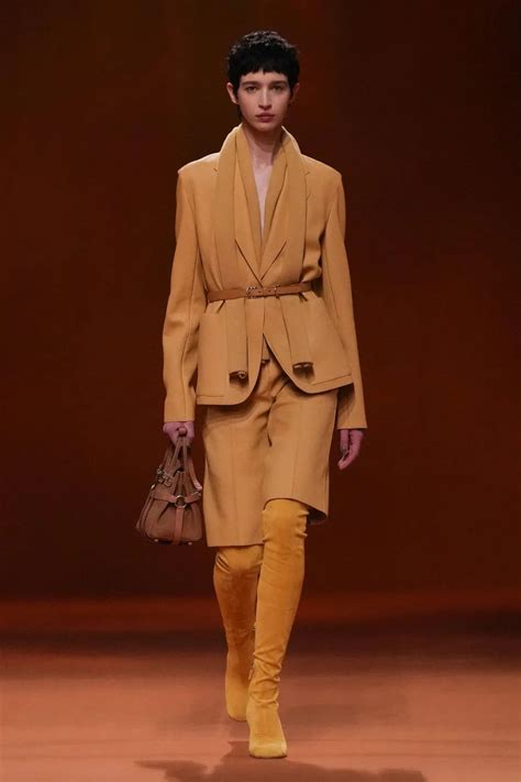 Hermès fall.